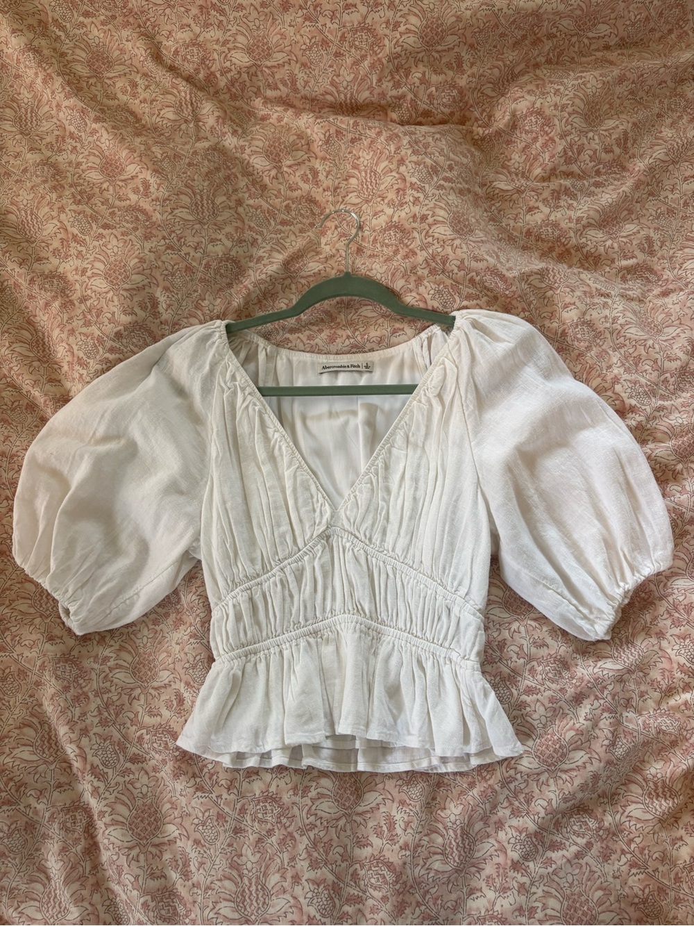 Abercrombie & Fitch White Puff-Sleeve Peplum Blouse